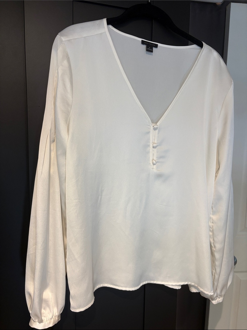 Ann Taylor Ivory V-Neck Button-Front Blouse